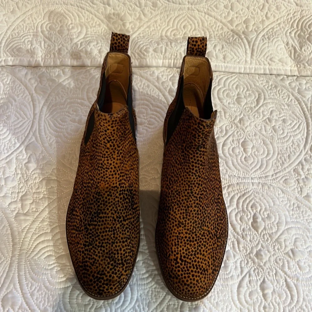 The Ainsley Chelsea Boot‎ in Spotted Calf Hair, size 7
